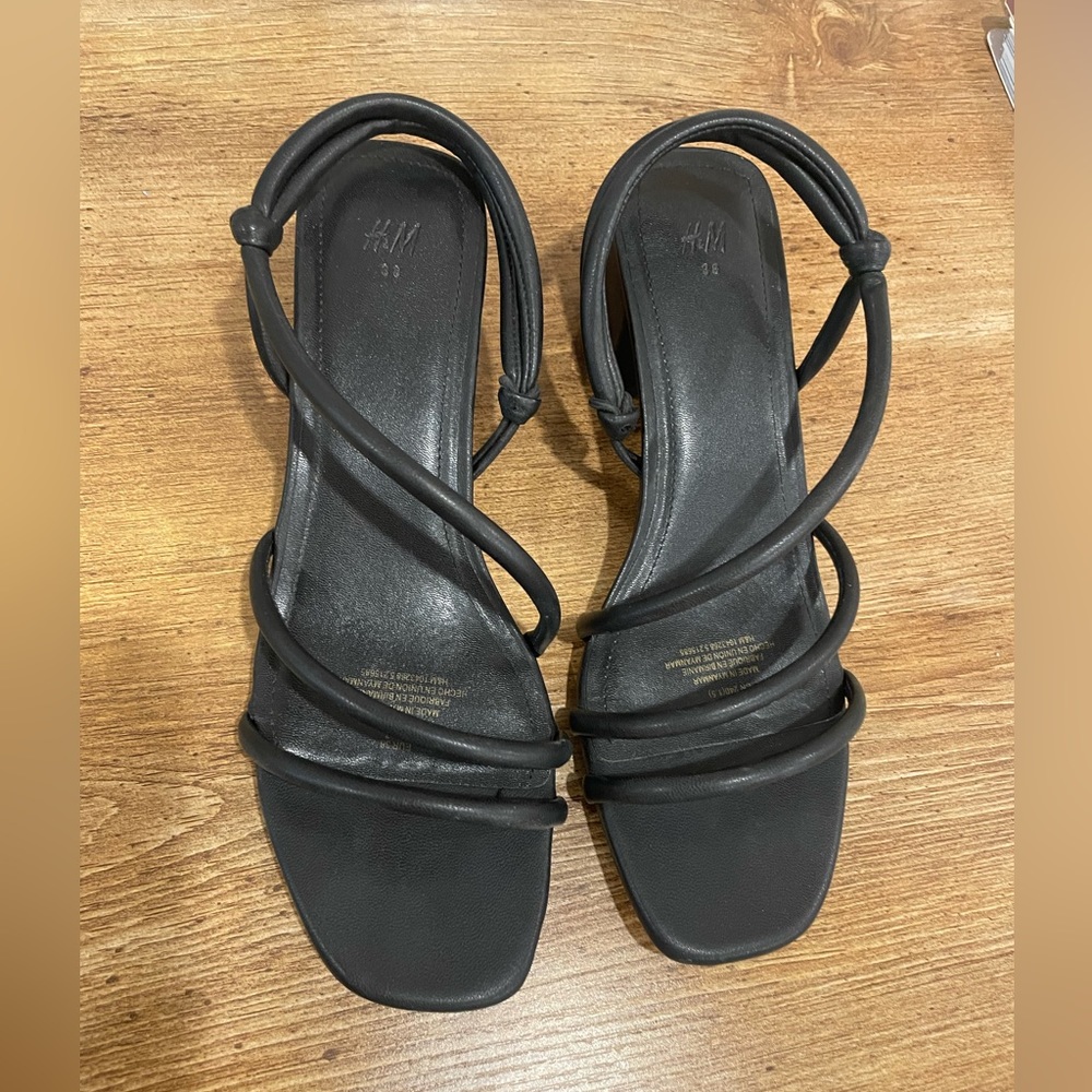 Black block heels sandal